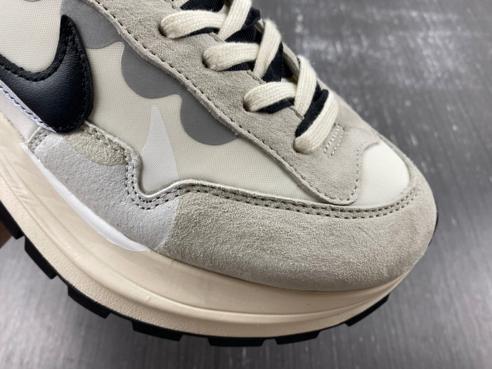 Nike Sacai x VaporWaffle “Tour Yellow ”DD1875-101