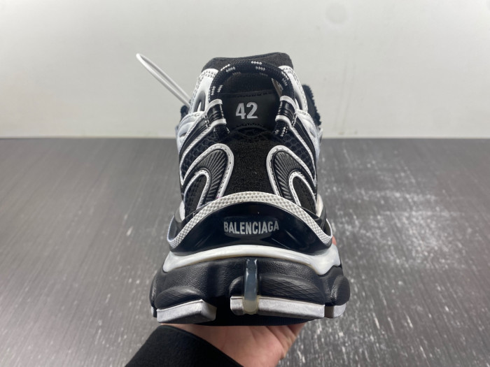 BLCG RUNNER SNEAKER 779066-W3RBXP-0213