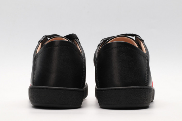 Gu66 Ace Embroidered Low-Top Sneaker