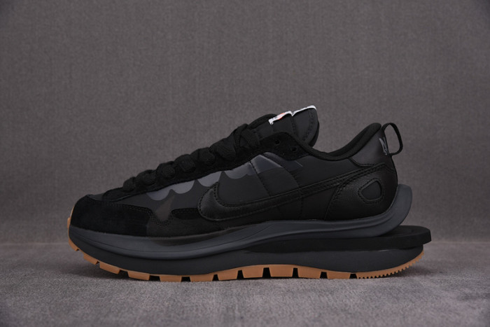 Nike Vaporwaffle Sacai Black Gum DD1875-001