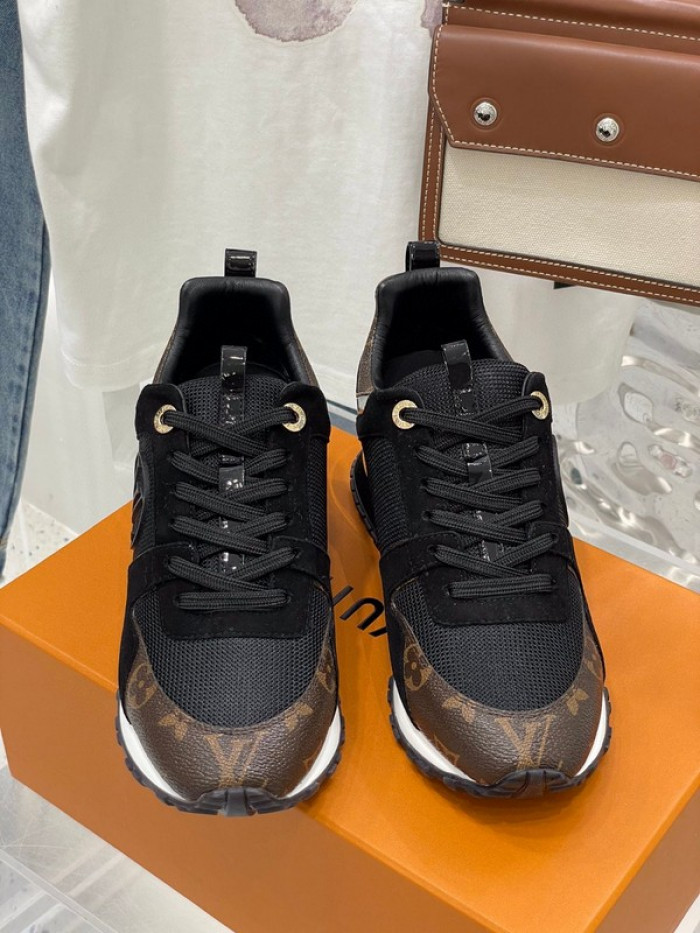 lou1su1tt Run Away Sneaker