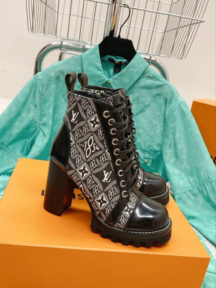 lou1su1tt Boots