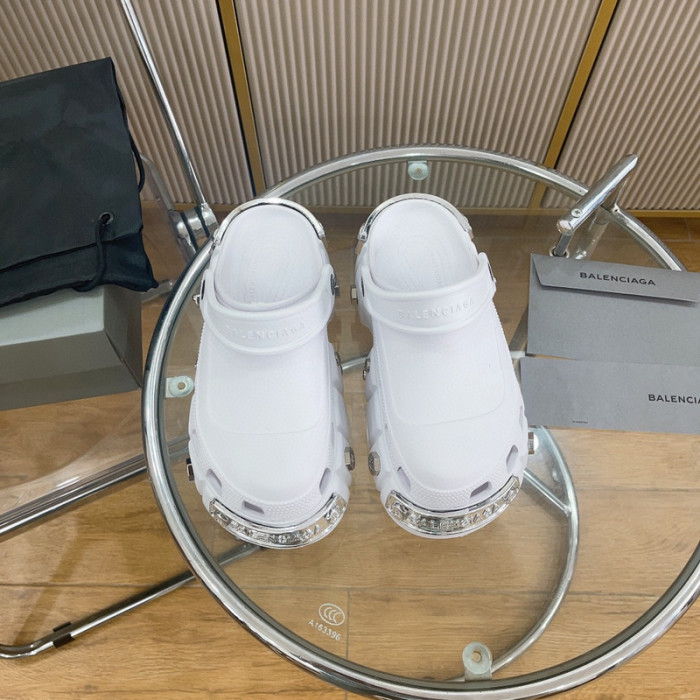 BLCG SLIPPERS