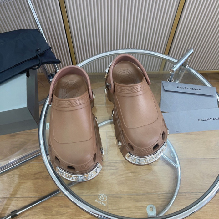 BLCG SLIPPERS