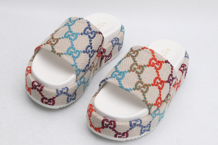 Gu66 SLIPPERS