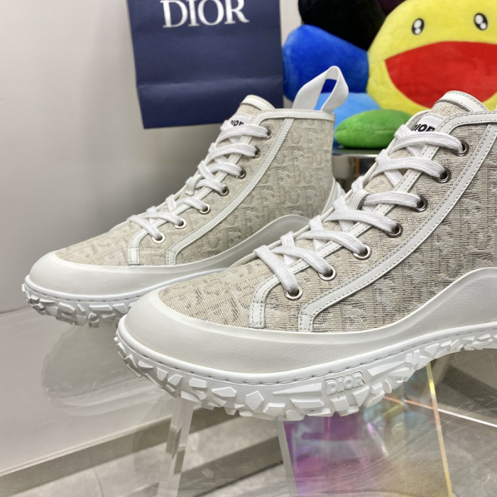 D10R SNEAKER