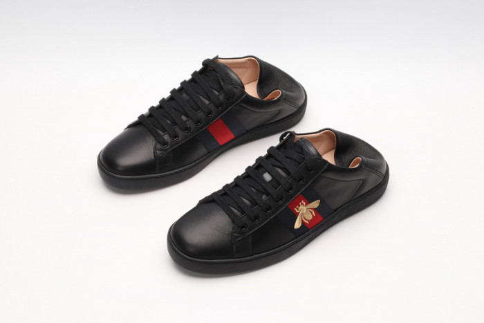 Gu66 Ace Embroidered Low-Top Sneaker