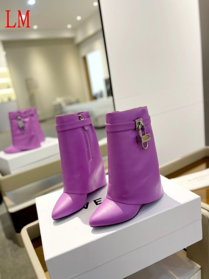 G1VENCHY BOOTS