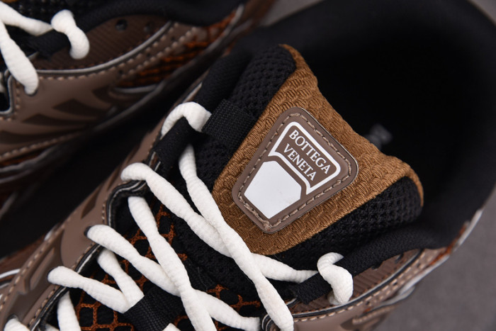 BOTEGA VENETA Orbit BROWN